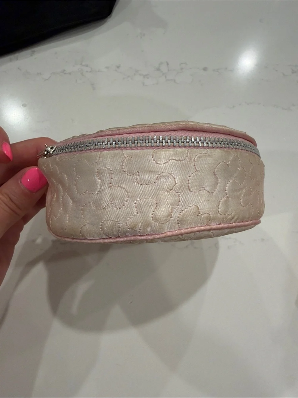 Vintage Quilted Pearl Accent Round Cosmetic Case - Pinkish Cream